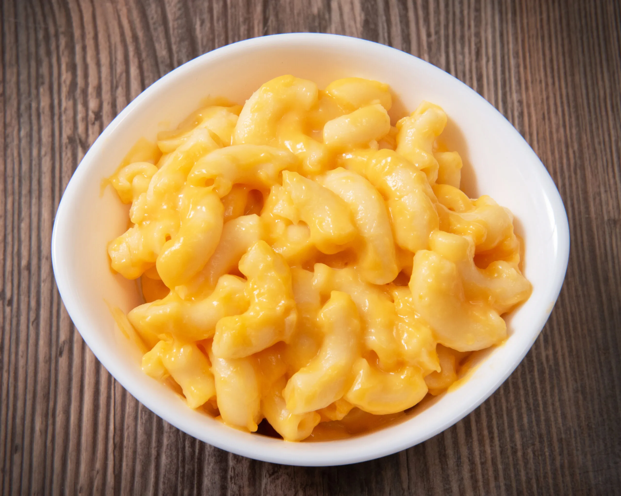 Close-up of creamy macaroni and cheese side dish